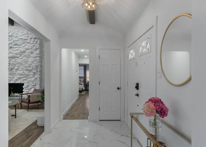 Backyard Oasis: Pool, Hot Tub, Giant Chess & Golf * Fort Worth